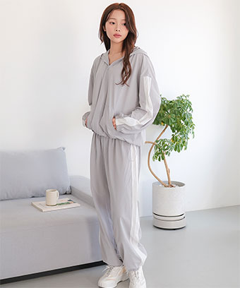 紫外線まで可愛くブロック 上下で叶えるUVケア!毎日の紫外線対策を、無理なく快適に。UVカット・吸水速乾機能を備えた、メッシュ素材の長袖パーカ＆ロングパンツの上下セット。UVカット メッシュ フルジップパーカ 長袖 上下セット