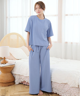 眠りに寄り添い、夏でも快適な睡眠をサポートする快眠ウェア。寝ている間の気づかない冷えに、遠赤外線効果を活かして着るだけで心地よい眠りをサポートします。着るだけ快眠 半袖 上下セット