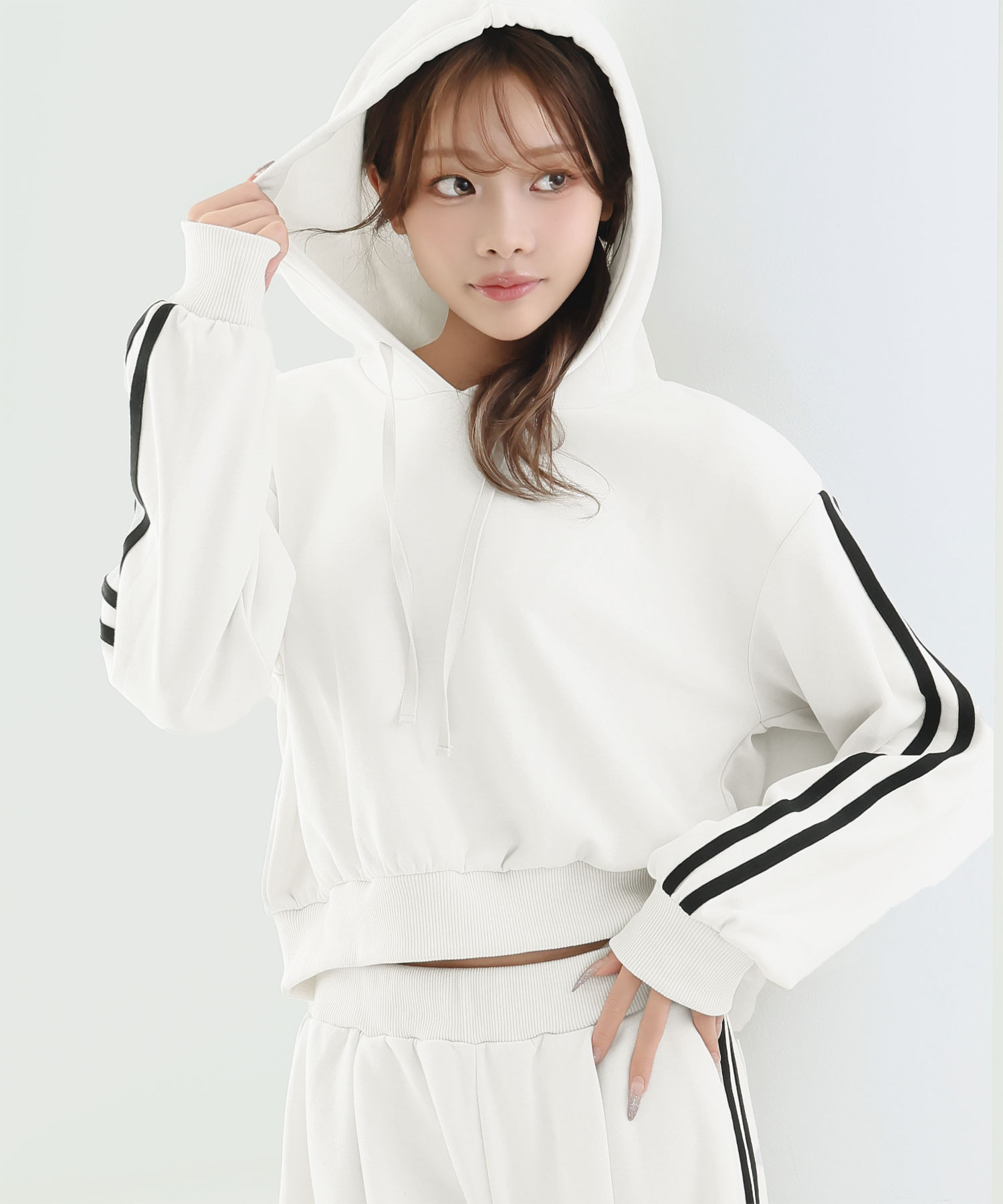 ラインフーディ 長袖 上下セット:MODEL:168cm/SIZE:M