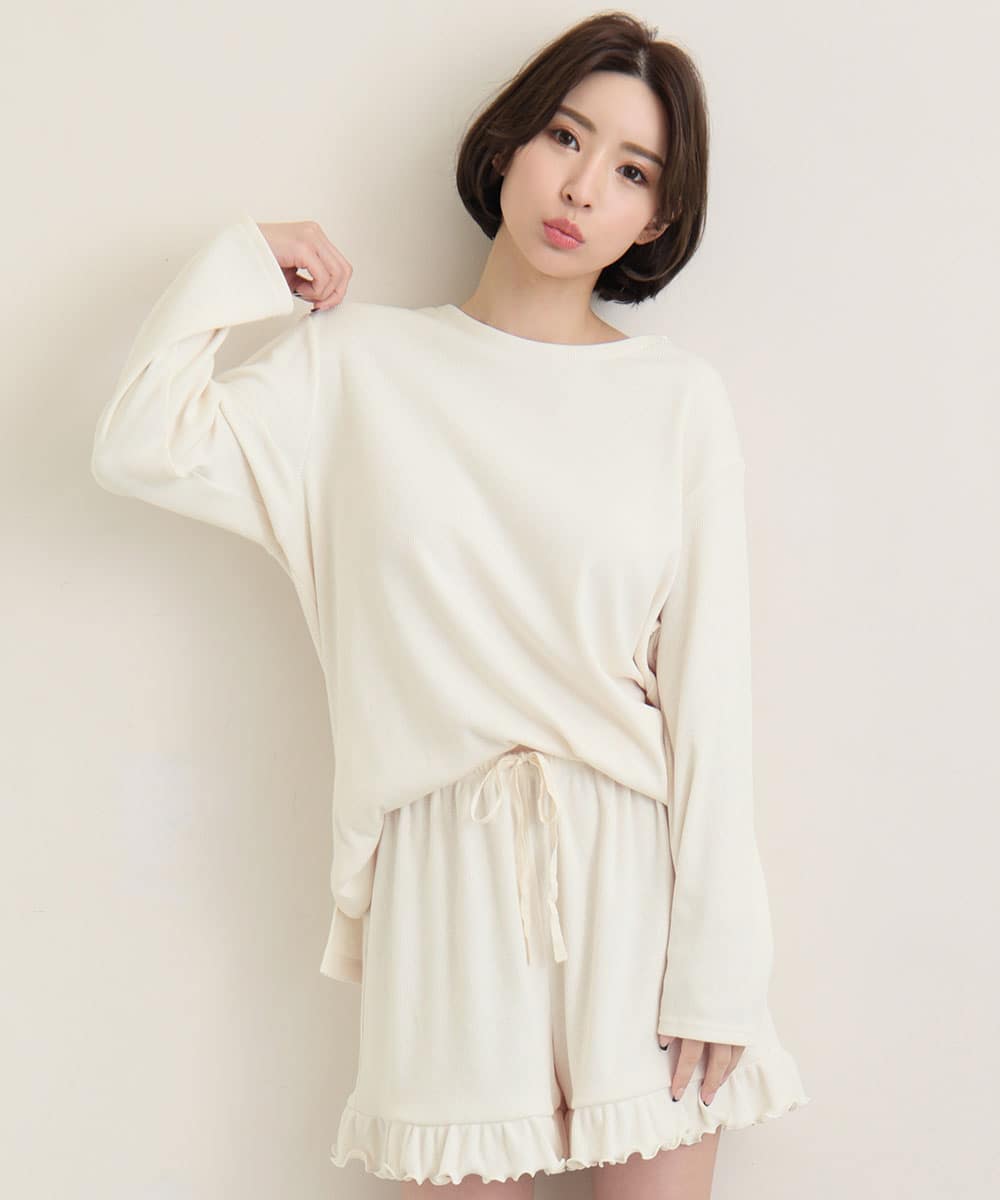 リブ ロングTシャツ × フリル ショートパンツ 綿混 上下セット:MODEL:158cm/SIZE:M