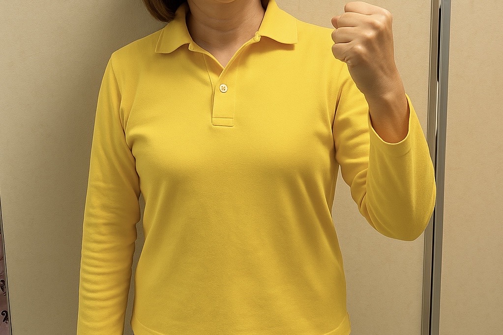 平日ナイター観戦の時は仕事中も黄色！黄色のポロシャツ