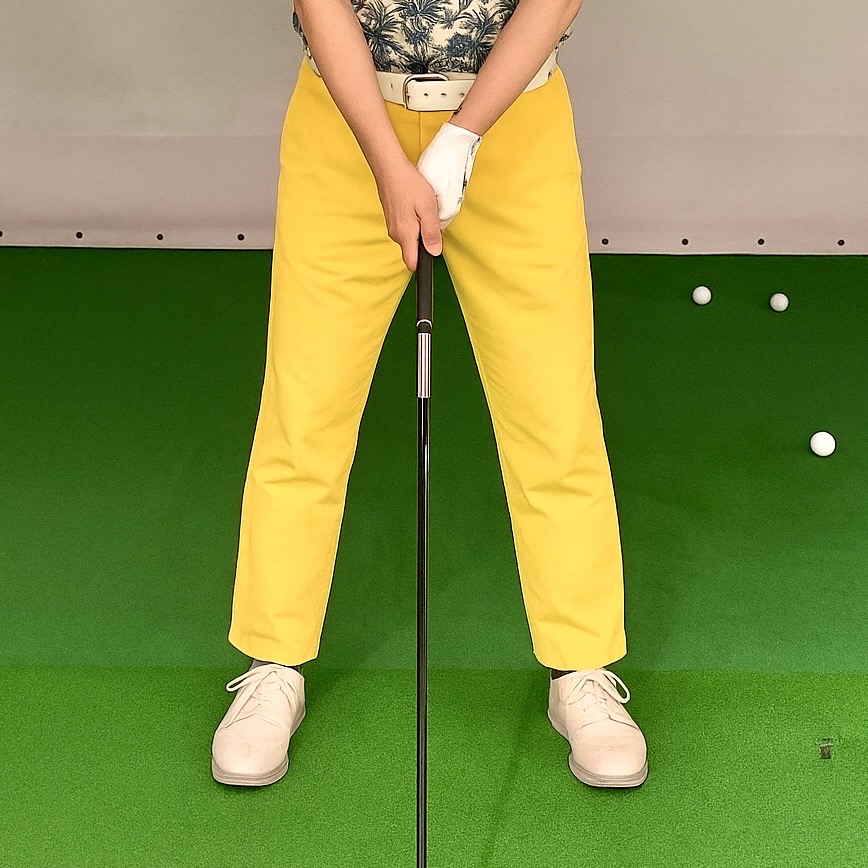 ゴルフウェアも黄色！