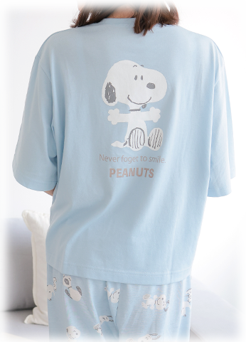 スヌーピーニットトップスとボトムスのセット