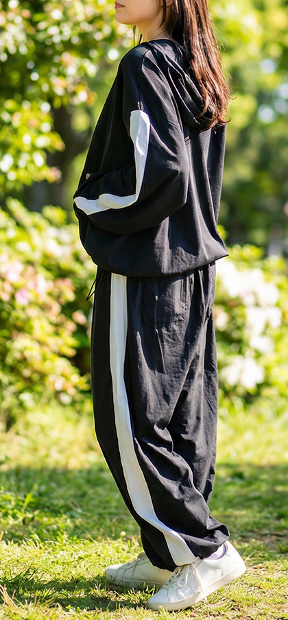 エメフィールのUVカット商品は、エメフィールだからおしゃれに着こなせる！かわいいデザインのUVカットウェアをラインナップしました。