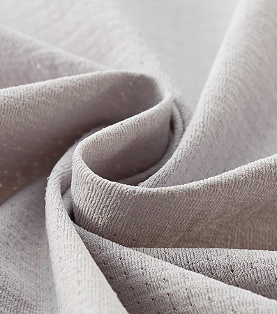 生地自体にUVカット機能があるため、洗濯をしても効果が持続します。