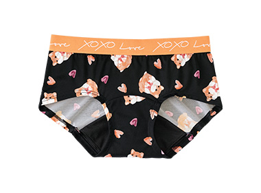 ブルーDayでもハッピーに！可愛らしいぬいぐるみ風のアニマルイラストとカラフルなハートをぎゅっと詰め込んだサニタリーショーツです。股上が浅く、アウターから見えにくいヒップハングショーツタイプのLOVE XOXO ヒップハング サニタリーショーツ