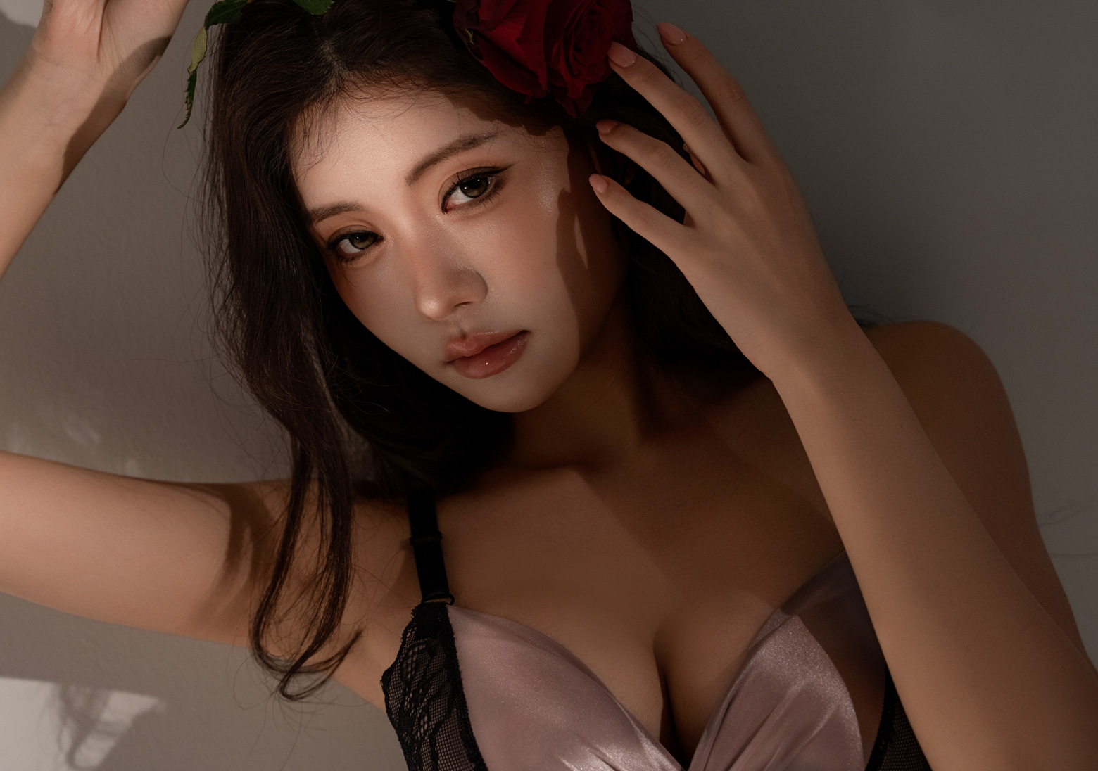 サテン カシュクールレース脇高ブラ(R)ブラジャー&ショーツは脇高なのでお肉が背中に逃げにくく、しかもサテンにツヤがあって可愛いのでリピート多数!