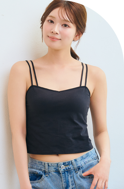 20代、30代、40代と年代問わず1枚でブラジャーとインナーの役割が叶う、ブラトップ。